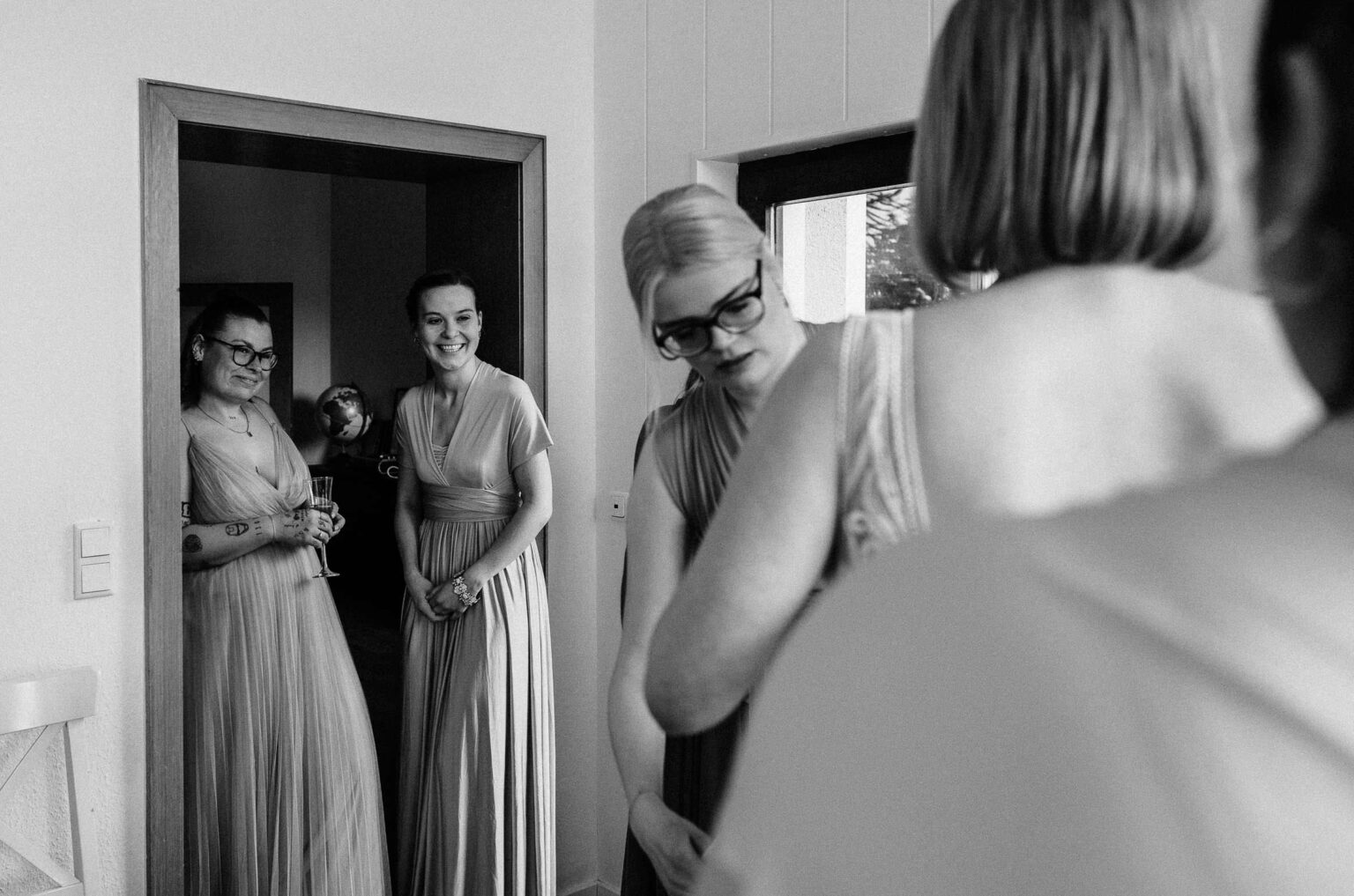 getting ready mit brautjungfern in bielefeld